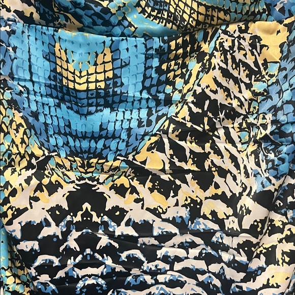 Signature by Sangria Vibrant Sleeveless Ruched Dress - Picture 7 of 11